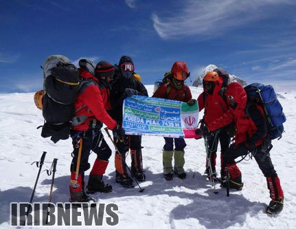 بازگشت فاتحان قله 7000 متری قرقیزستان به مشهد