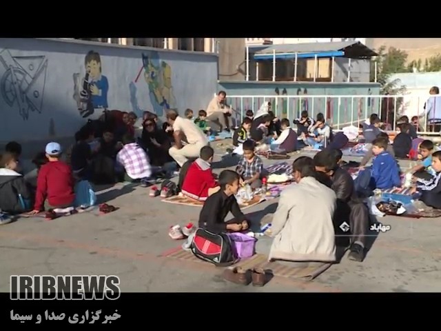 دورهمی صبحانه ای دانش آموزان واولیا در مهاباد+گزارش