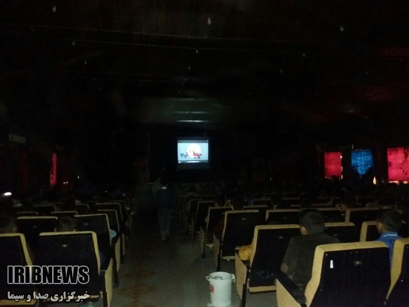 اکران فیلم های جشنواره رشد در تکاب