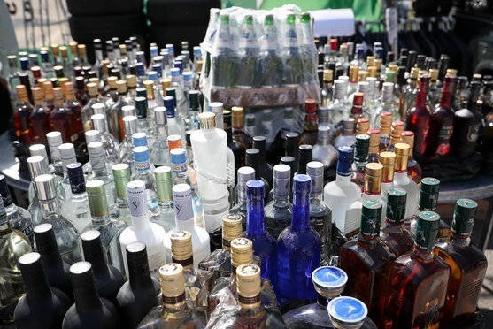 کشف بیش از ۱۳۰۰ لیتر مشروبات الکلی  توسط دیده‌بان پیشگیری