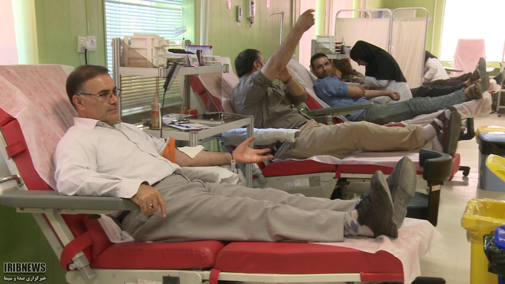 اهدای خون کارکنان دانشگاه پیام نور مهاباد