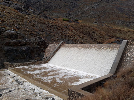 آبگیری چهار بند خاکی و ملاتی نطنز