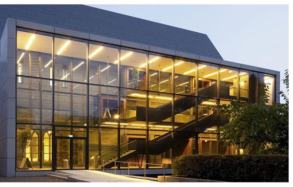 دست یابی محققان قزوینی به دانش تولید شیشه فوق شفاف