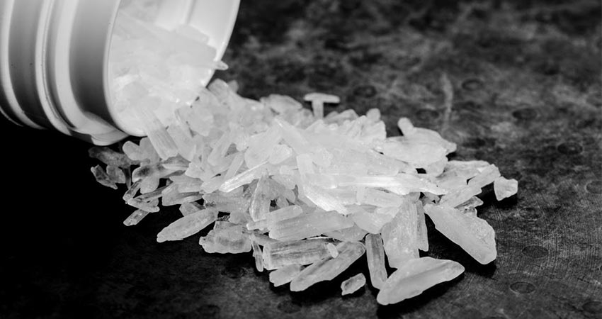 کشف بیش از یک کيلوگرم مخدر شیشه در قزوین