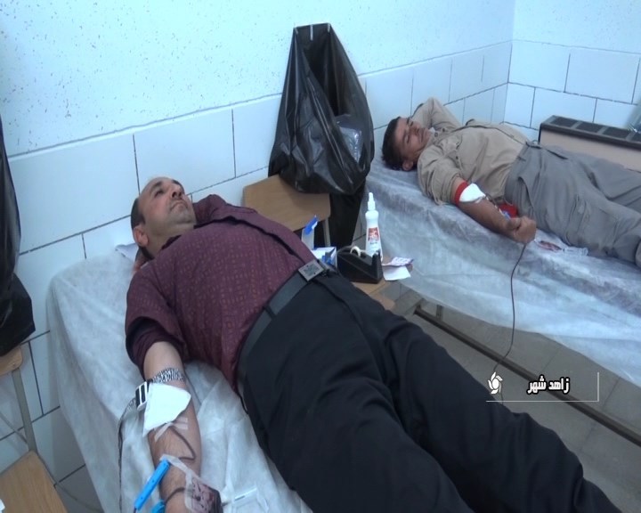 یاری مردم زاهد شهر به نیازمندان خون