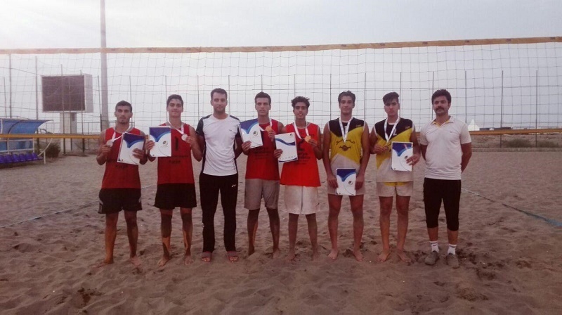 قهرمانی بندر انزلی در رقابت های والیبال ساحلی نوجوانان گیلان