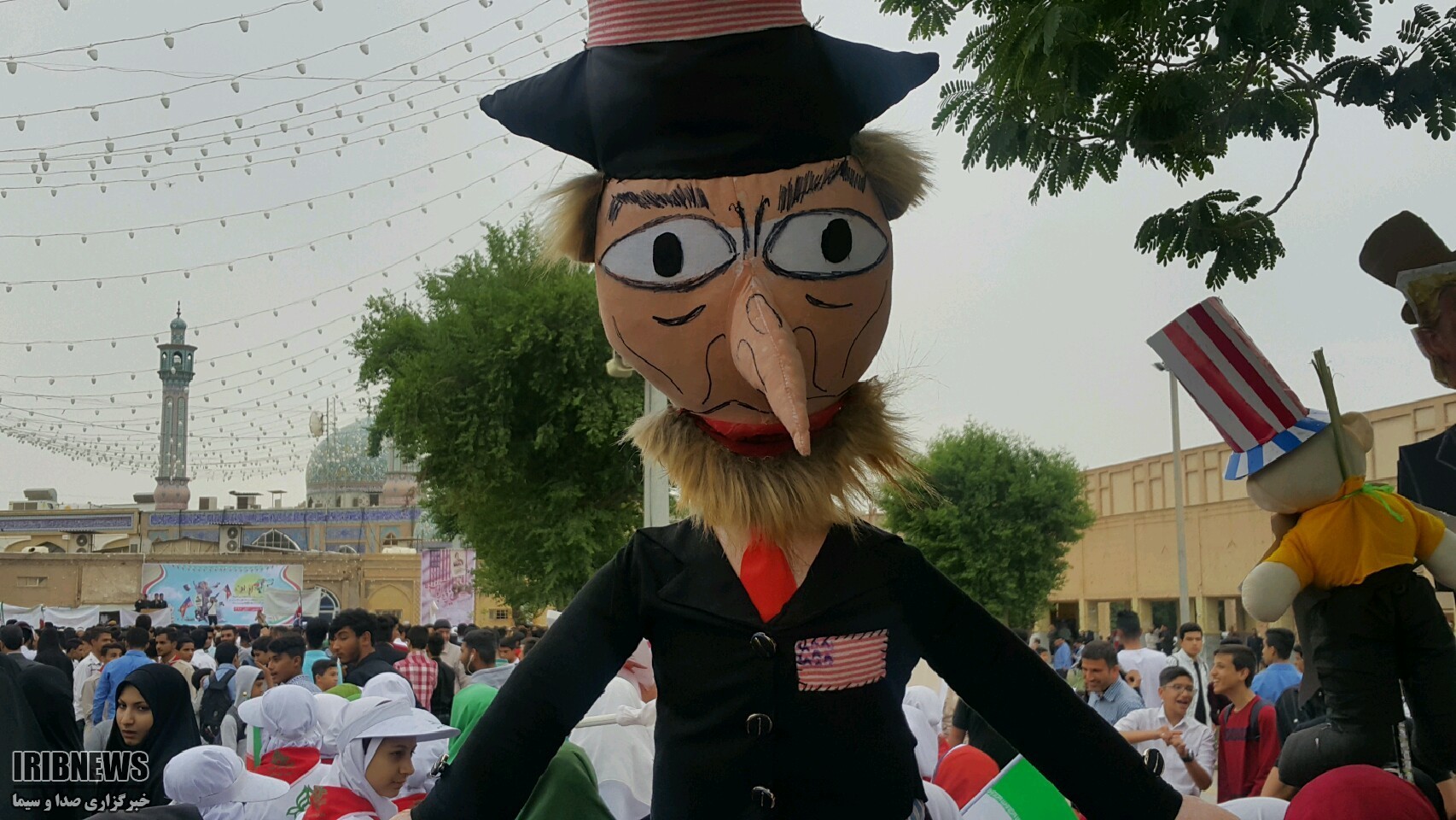 نه به آمریکا چهل ساله شد