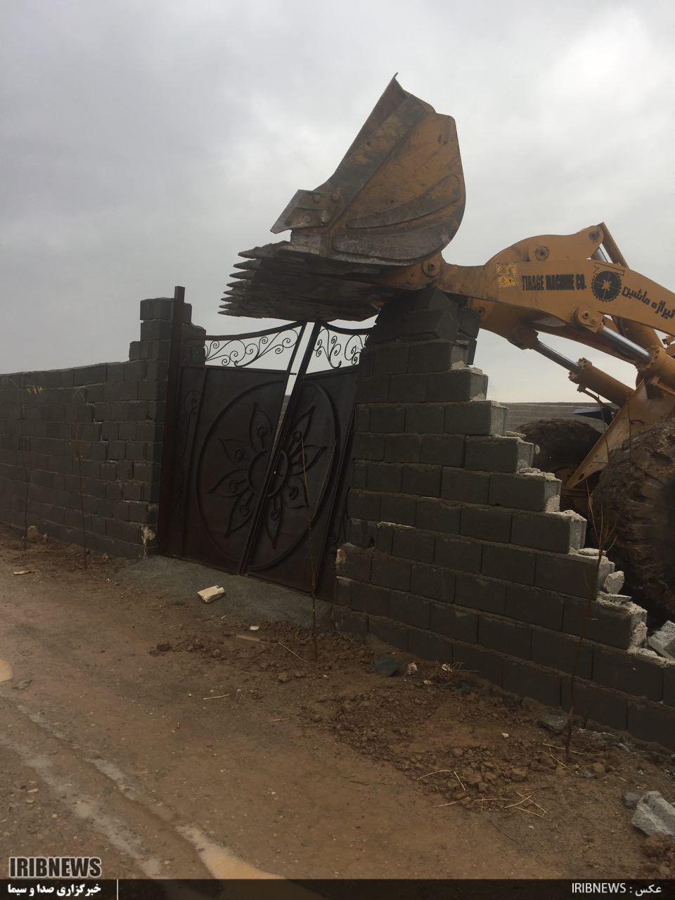 تخریب 10موردتغییر کاربری زمین کشاورزی در ورامین تخریب 10موردتغییر کاربری زمین کشاورزی در ورامین