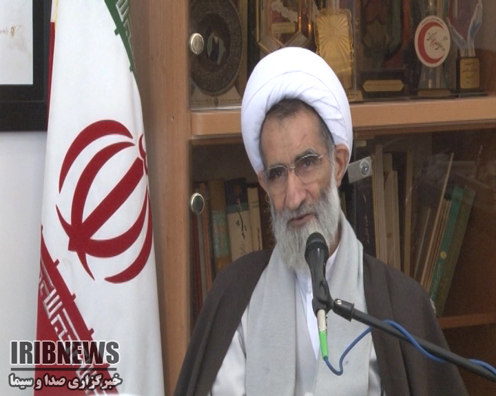 ائمه جمعه با یک چشم باز و نگاه تیز مطالب را رصد می‌کنند +فیلم