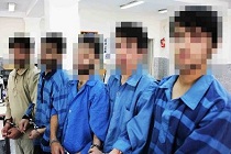 توزیع کننده کنندگان ماده مخدر شیشه در دام پلیس توزیع کننده کنندگان ماده مخدر شیشه در دام پلیس