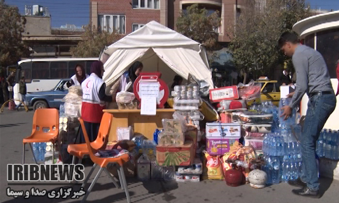 جمع آوری کمک های مردمی به مناطق سیل زده در مهاباد