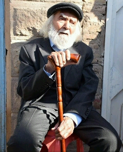 درگذشت تنها استاد آجرتراش ایران درگذشت تنها استاد آجرتراش ایران