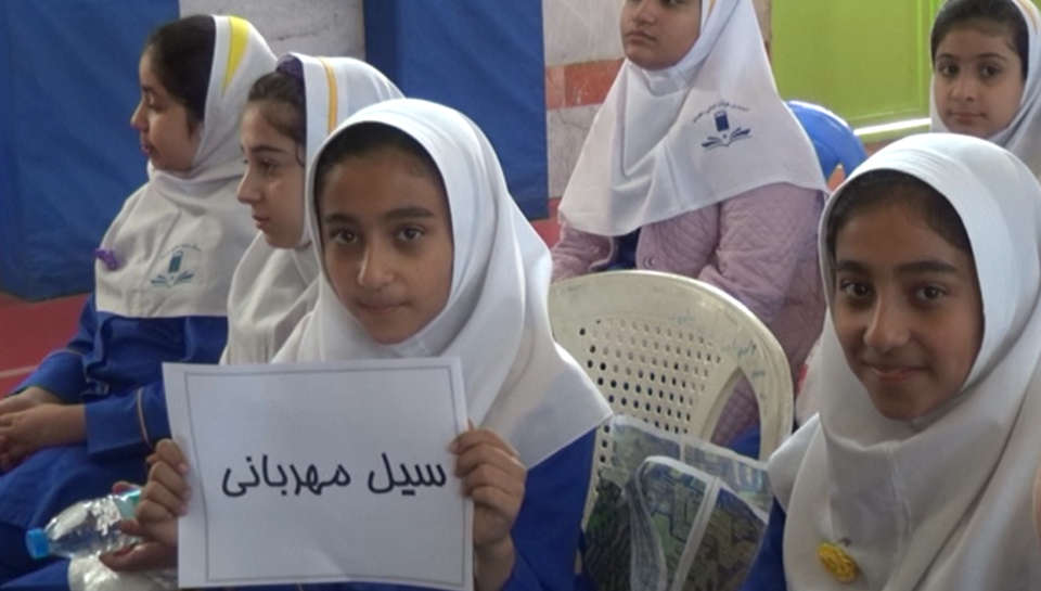 مشارکت 800 مدرسه در کمک به سیل زدگان