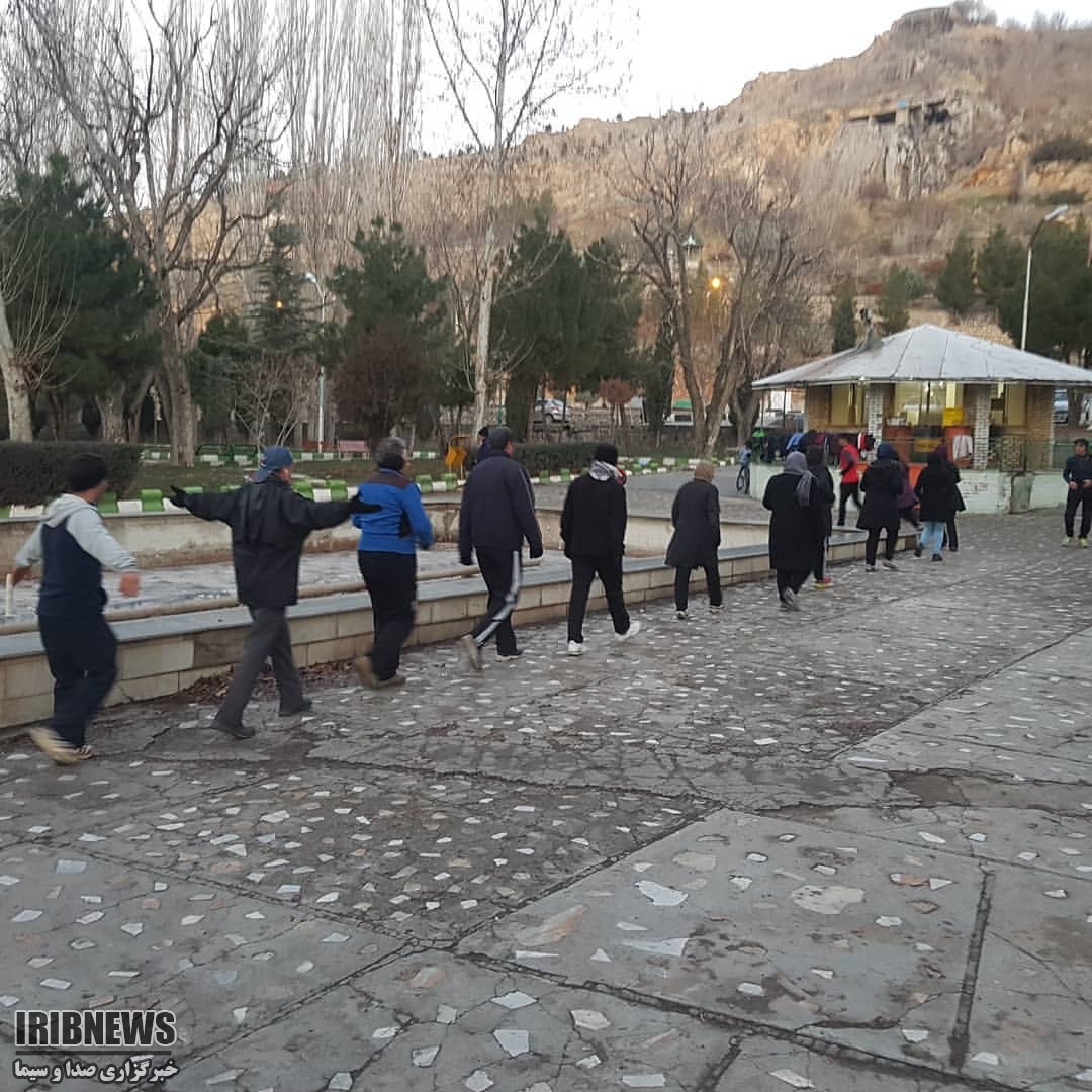 پیاده روی همگانی و ورزش صبحگاهی در مهاباد
