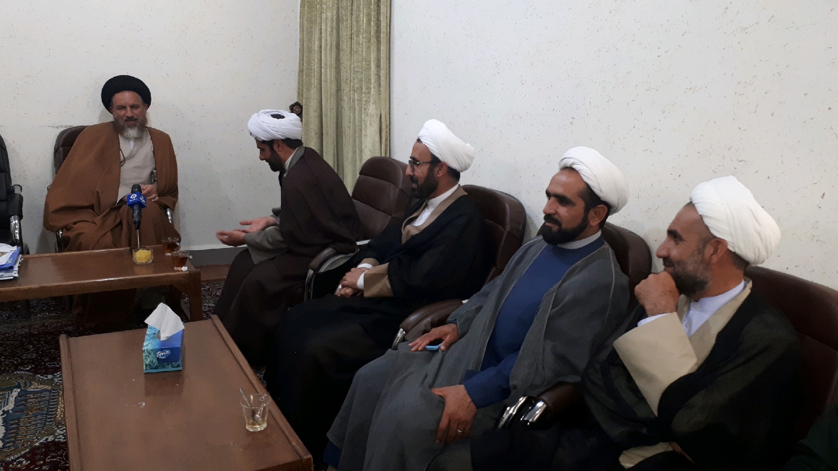 انتقاد نماینده ولی فقیه در استان از رقص مختلط در دانشگاه یاسوج