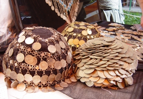 صادرات ۱۰۰ هزار دلار زیورآلات به عراق صادرات ۱۰۰ هزار دلار زیورآلات به عراق