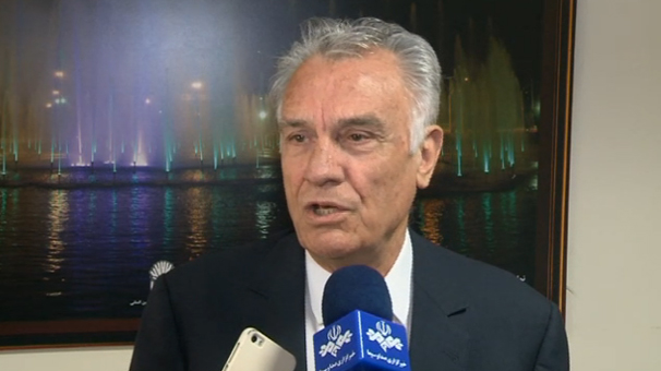 انتقاد از اختصاص ارز یارانهای برای کالاهای اساسی بیش از نیاز کشور انتقاد از اختصاص ارز یارانهای برای کالاهای اساسی بیش از نیاز کشور