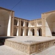 مسجد جامع ابرکوه جانی دوباره گرفت