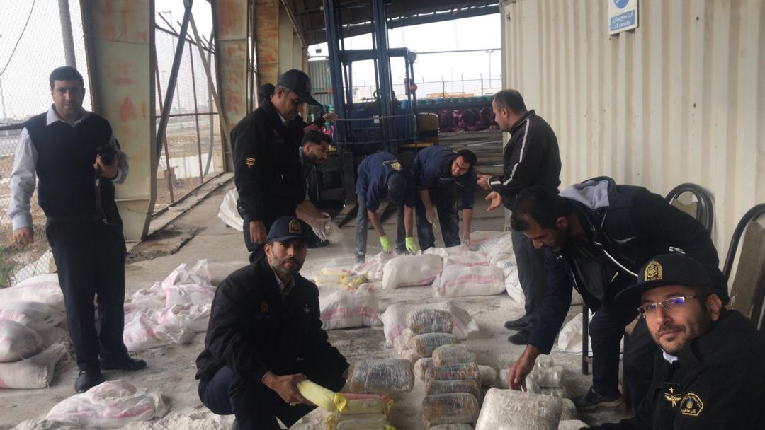 کشف ۴۵۲کیلو گرم مواد مخدر و یک میلیون قرص روان گردان