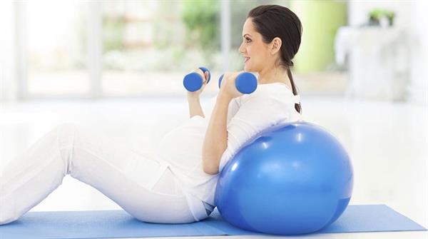 کاهش فشار خون زنان جوان چاق با ورزش ورزش پیلاتس