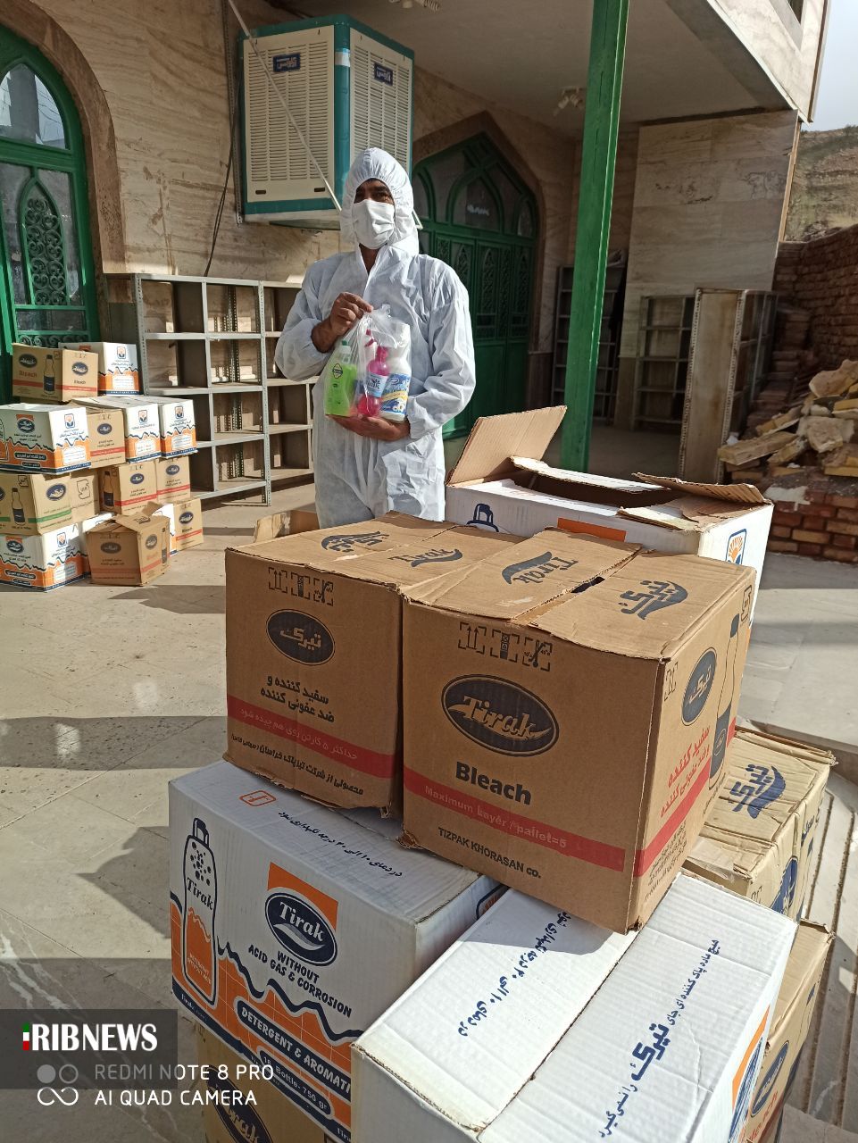 توزیع ۱۰۷۵بسته بهداشتی بین مددجویان کمیته امداد سرایان