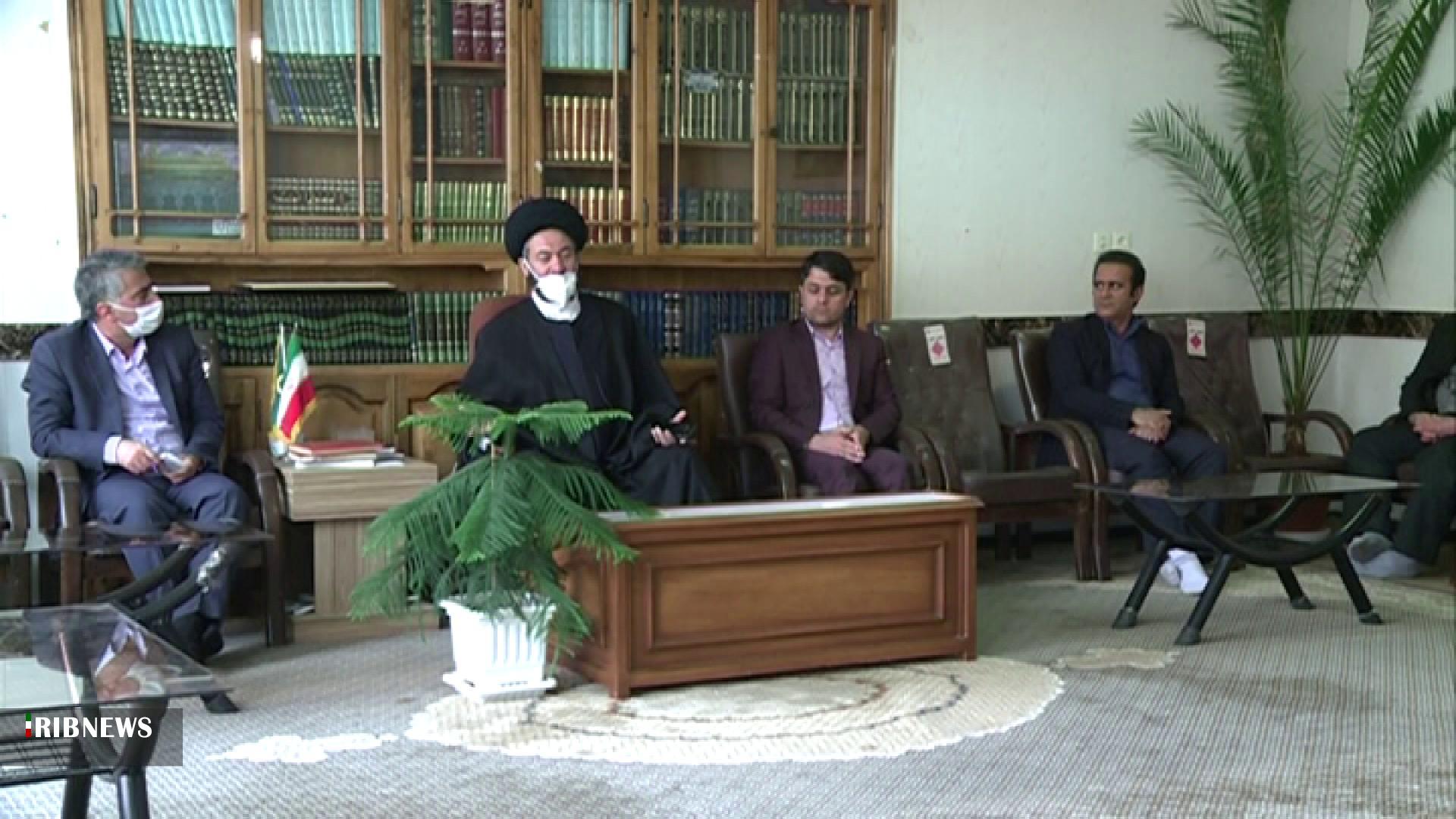 دیدار اعضای هیات رئیسه شورای هماهنگی روابط عمومی ها با امام جمعه اردبیل