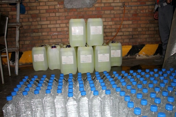 کشف کارگاه تولیدی موادشوینده غیرمجاز درشهرستان بشرویه کشف کارگاه تولیدی موادشوینده غیرمجاز درشهرستان بشرویه