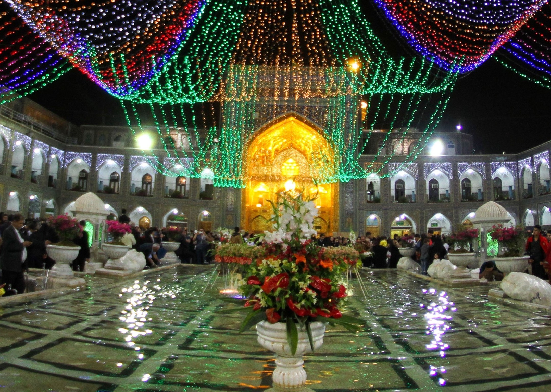 اعلام ویژه برنامه های شام میلاد امام موسی کاظم در حرم رضوی اعلام ویژه برنامه های شام میلاد امام موسی کاظم در حرم رضوی