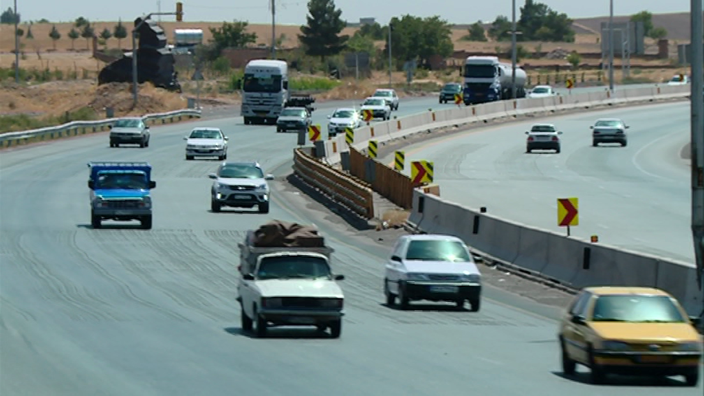 شلوغی جاده‌های استان قزوین در سایه بی توجهی به هشدارها+ فیلم