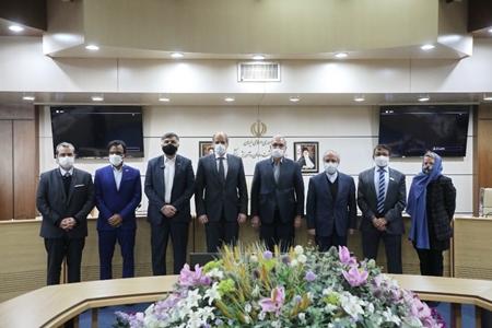 توجه به سلامت مردم محور و تحقق عدالت در سلامت در ایران