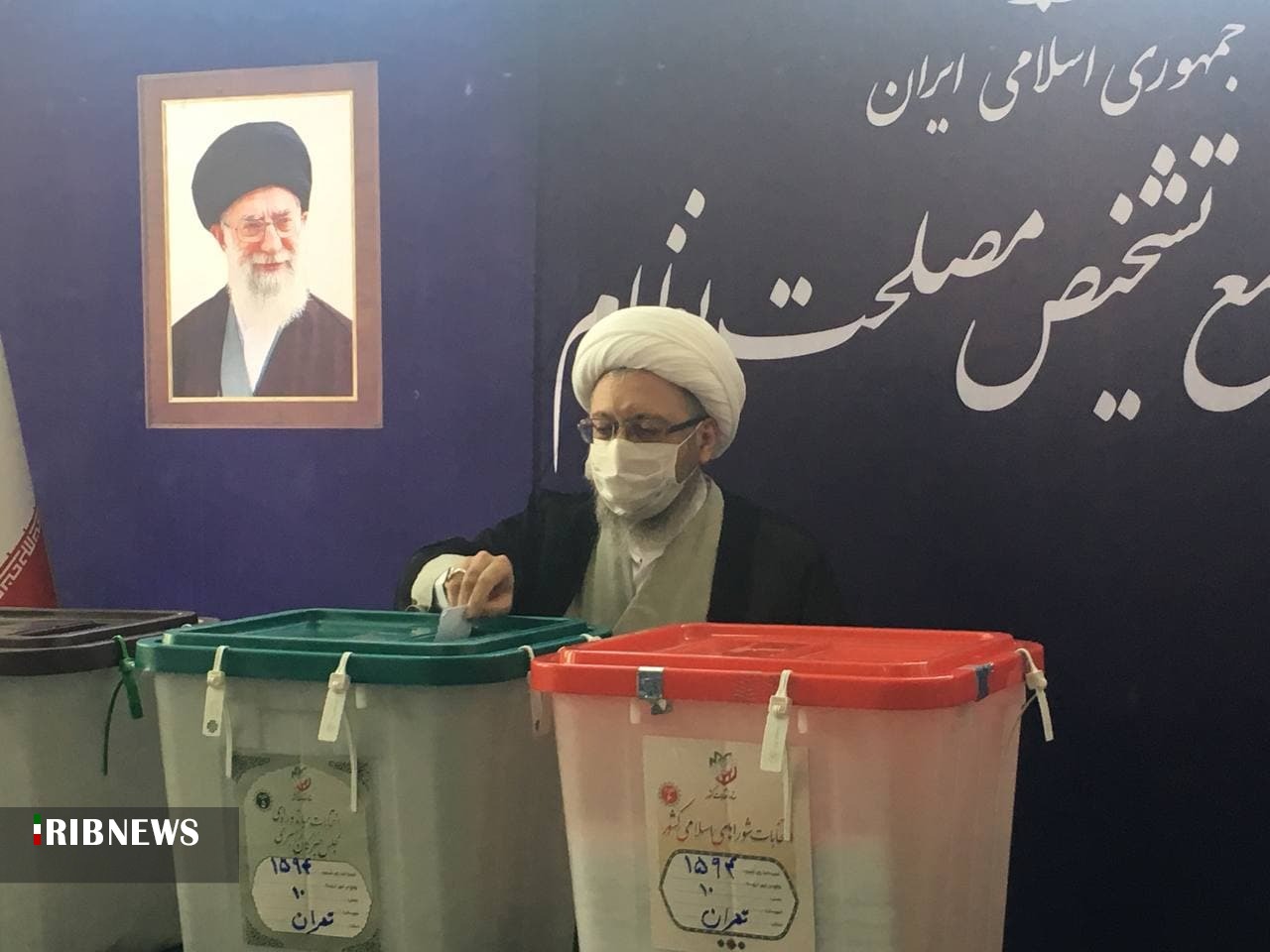 حضور مقامات لشکری و کشوری در انتخابات ۱۴۰۰