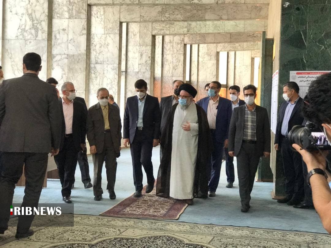 حضور مقامات لشکری و کشوری در انتخابات ۱۴۰۰