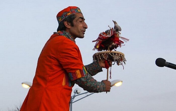 تکم گردانی آئین کهن اردبیلیها تکم گردانی آئین کهن اردبیلیها