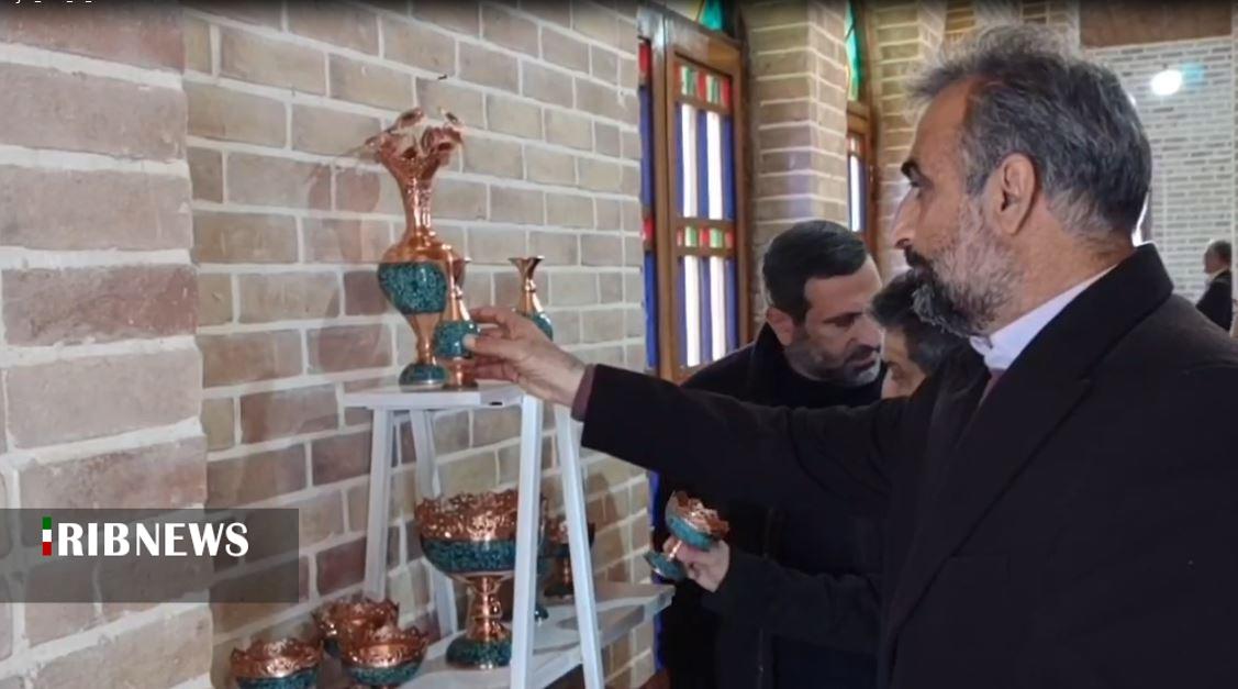 مجموعه آثار انفرادی در نمایشگاه صنایع دستی مجموعه آثار انفرادی در نمایشگاه صنایع دستی