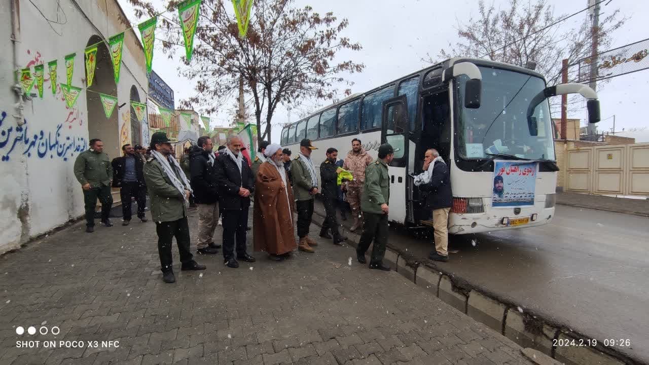 اعزام  کاروان راهیان نور   چالدران  به مناطق عملیاتی جنوب