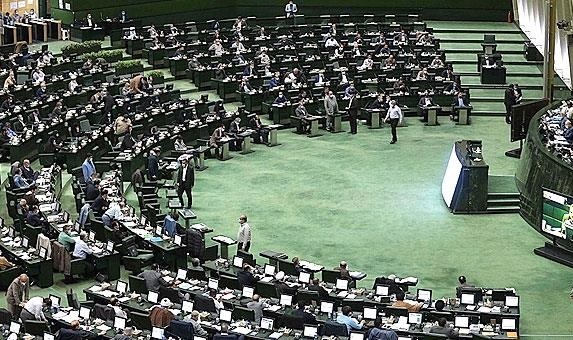  تعیین میزان حداقل حقوق کارمندان در سال 1403