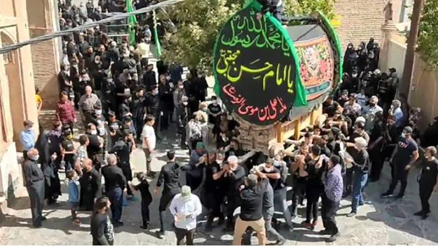 انعکاس شور عاشورایی مردم یزد در پرس تیوی انعکاس شور عاشورایی مردم یزد در پرس تیوی