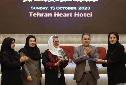 اعطای گواهی نامه پایان دوره فلوشیپ مراقبت تسکینی به ۲ پرستار بیمارستان آنکولوژی امیر