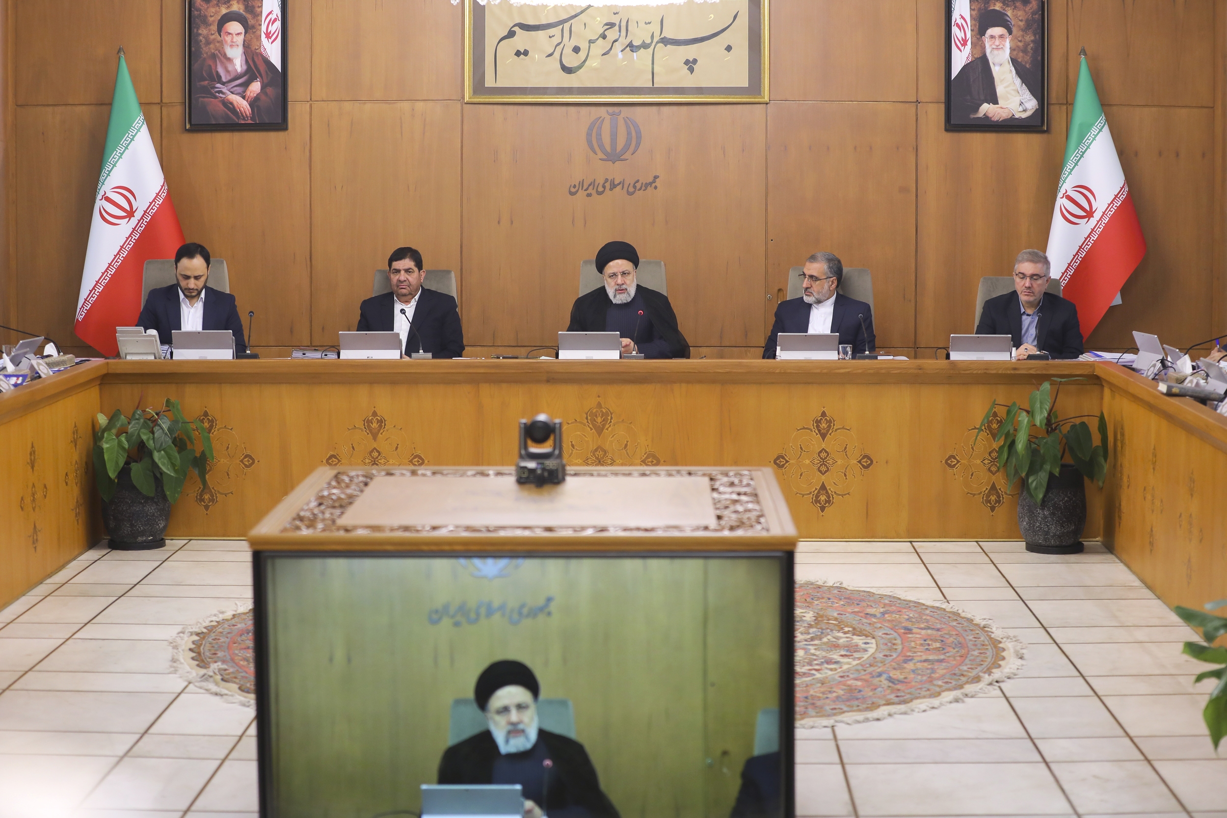 پرهیز از رویکرد‌های سیاسی در فساد ستیزی