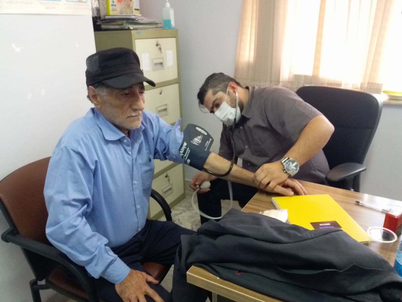 معاینه رایگان بیماران املشی معاینه رایگان بیماران املشی