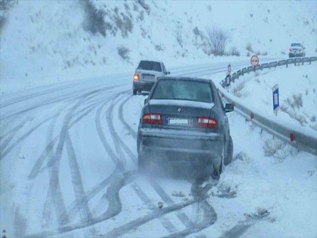 بسته شدن جاده‌های هراز و چالوس