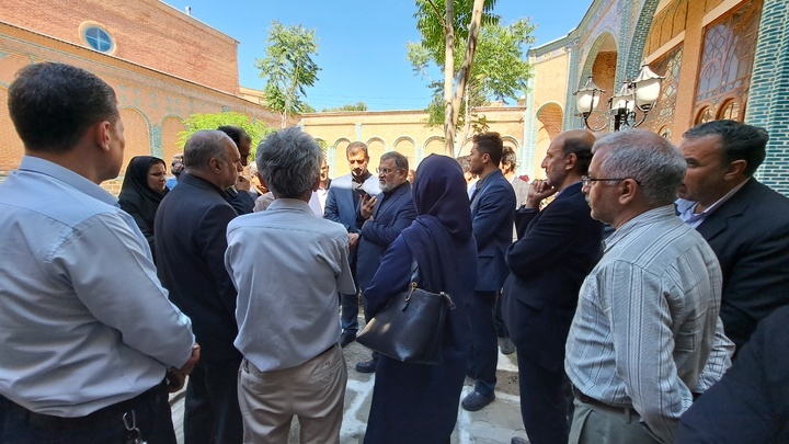 رسیدگی استاندارآذربایجان غربی به مشکلات هنرمندان صنایعدستی رسیدگی استاندارآذربایجان غربی به مشکلات هنرمندان صنایعدستی