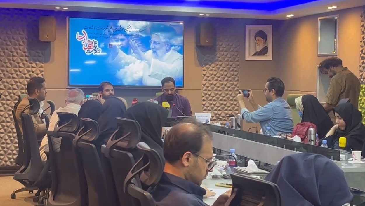 ارسال ۵۰۰ اثر به همایش شعر «خدمت تا شهادت»/* ارسال ۵۰۰ اثر به همایش شعر «خدمت تا شهادت»/*