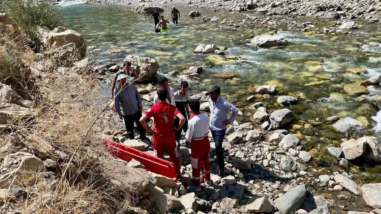 نجات مصدوم ارتفاعات کانی لوسه بادین آباد پیرانشهر