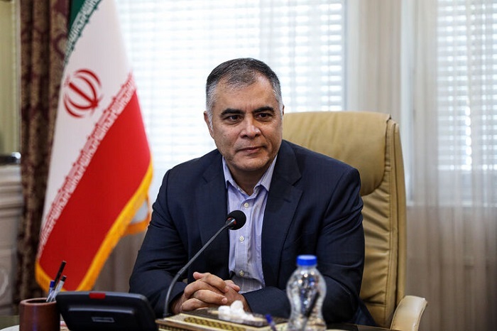 وزیر نفت: فعلاً برنامه افزایش قیمت سوخت روی میز دولت نیست وزیر نفت: فعلاً برنامه افزایش قیمت سوخت روی میز دولت نیست