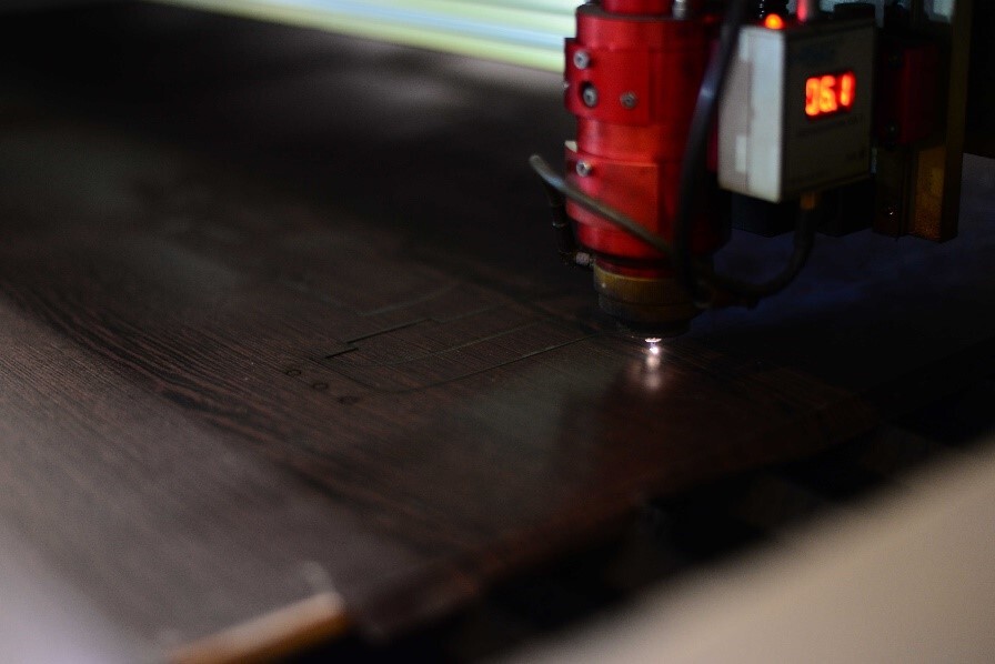 حفظ سرمایههای ملی با احیای دستگاههای حکاکی لیزر حفظ سرمایههای ملی با احیای دستگاههای حکاکی لیزر