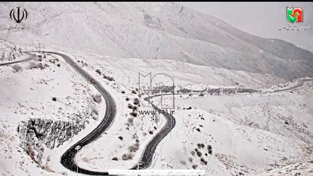 بارش برف پاییزی در گردنه نقره کمر بارش برف پاییزی در گردنه نقره کمر