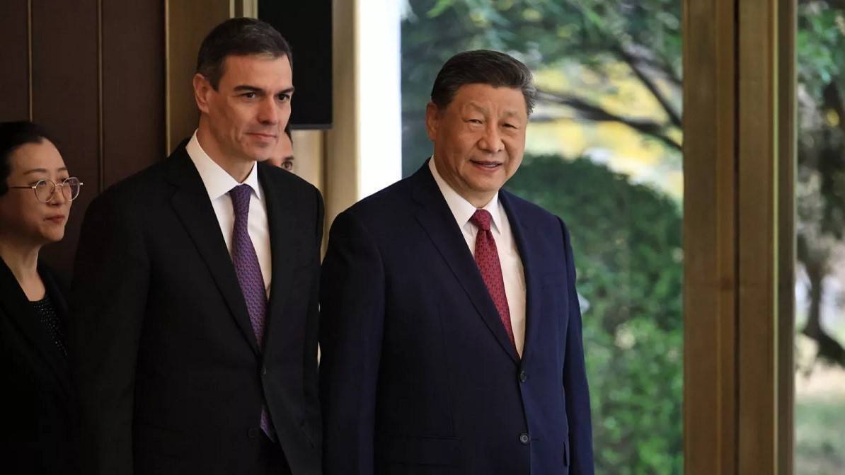 پکن: چین و اتحادیه اروپا باید با تعرفه‌های زورگویانه آمریکا مخالفت کنند