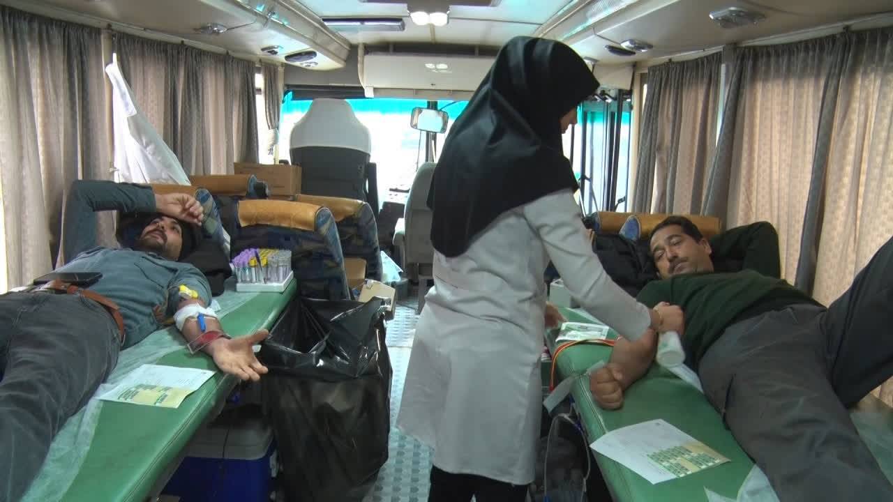 اردستانی‌ها ۱۰۰ واحد خون اهدا کردند