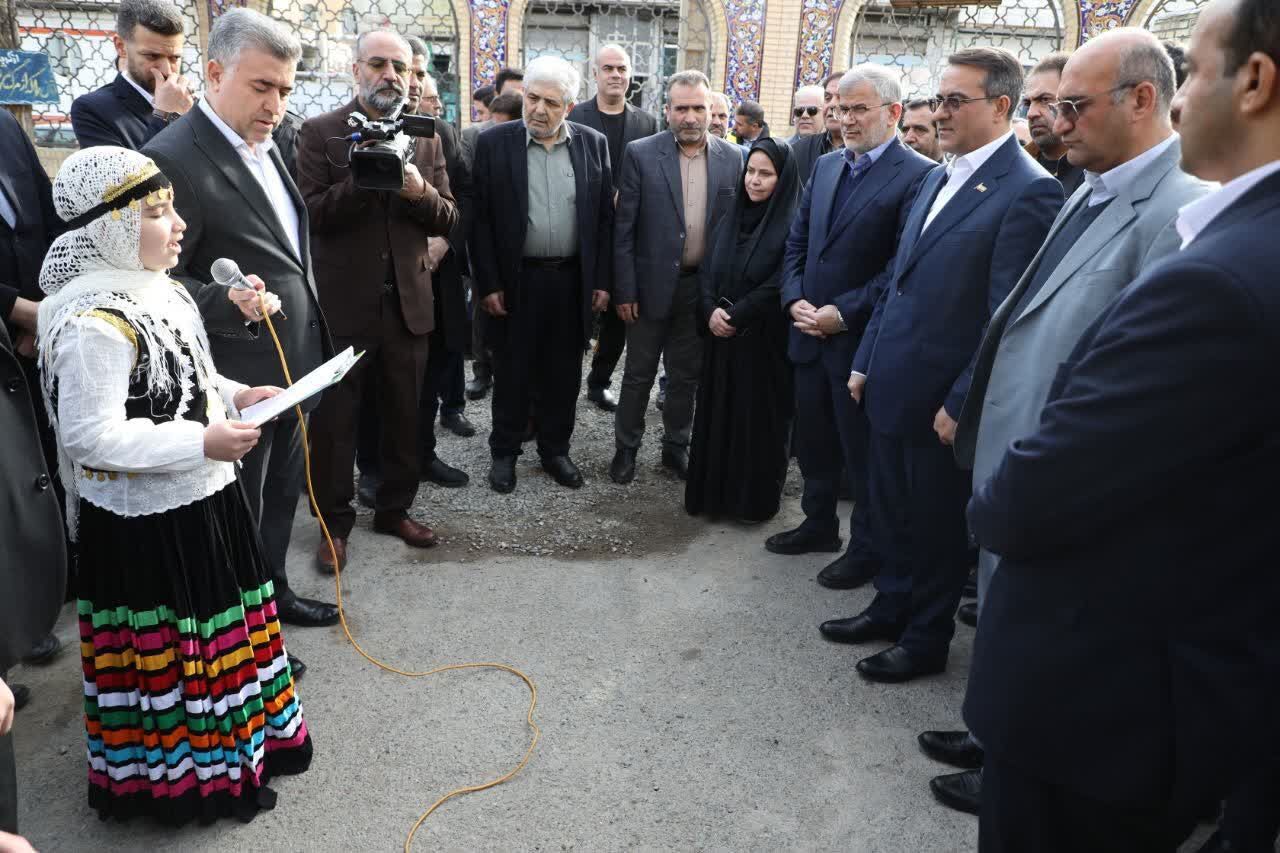 آغاز برنامه‌های دهه مبارک فجر در اشتهارد با حضور معاون رئیس‌جمهور و استاندار البرز